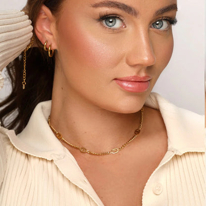 Five Prestige Necklace – 18K Gold Plated