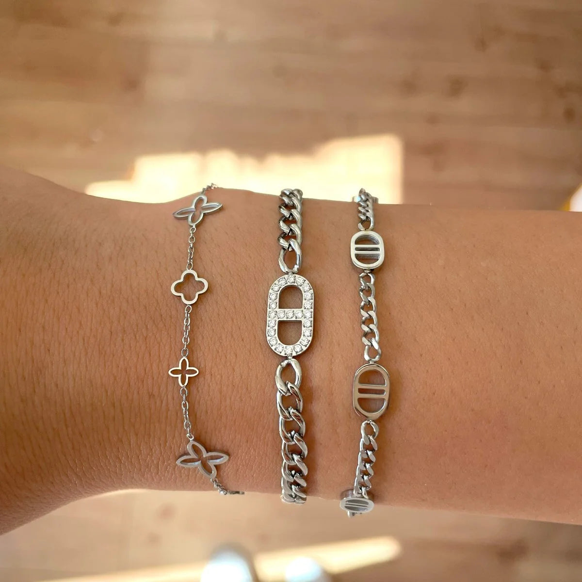 Luxury Clover Bracelet – 18K Gold Plated